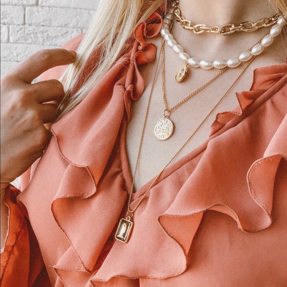 Closing SALE!Pearl, gold multilayered necklace - Picture 2 of 8